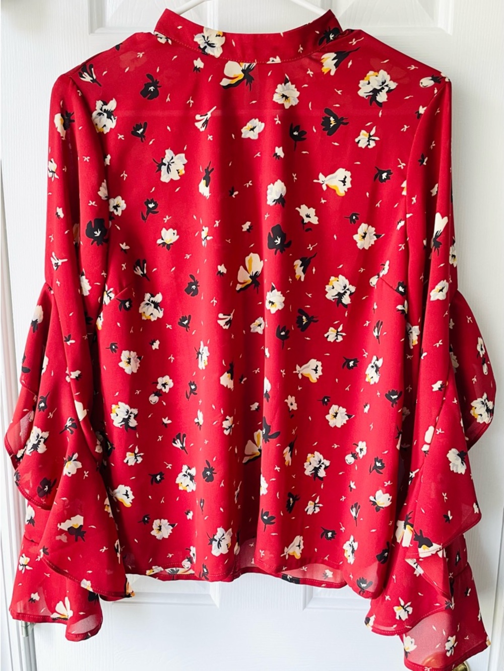 MELLODAY Red Floral Ruffle Sleeve Blouse